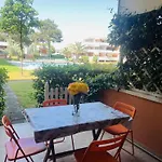 With Direct Access To The Pool Apartmán *